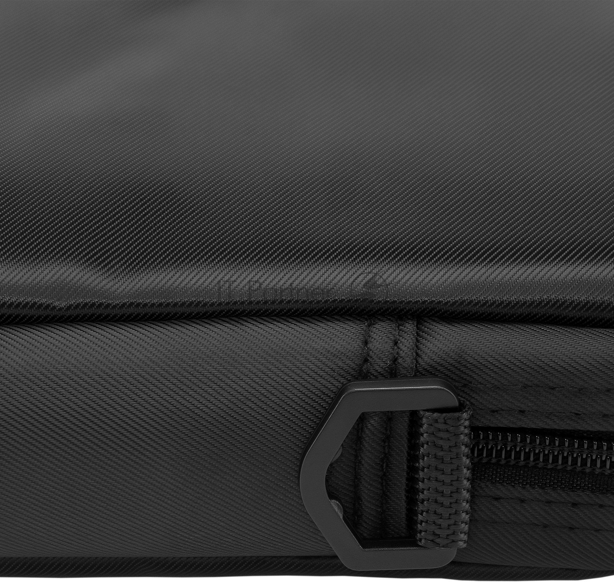 Сумка для ноутбука 15.6" Digma R-110 черный полиэстер (R110BK)